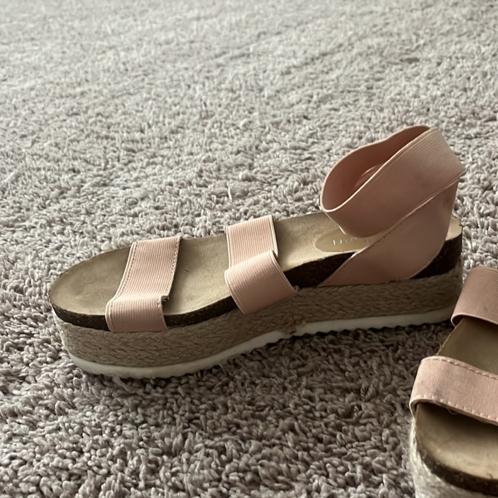 Platform shoes - Picture 2 of 4